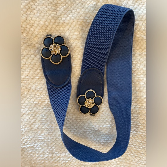 Blue flower belt - Picture 2 of 4